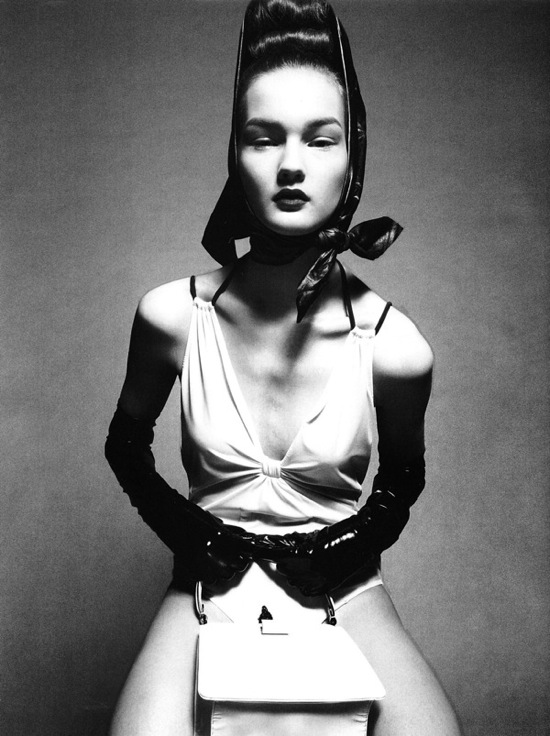 steven_meisel_over_the_glam_vogue_italia09.jpg