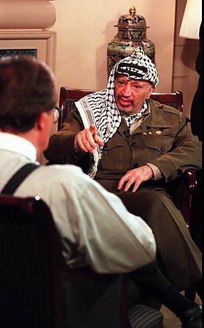 larry_king_yasser_arafat_1997.jpg