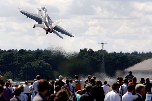 farnborough_air_show01.jpg