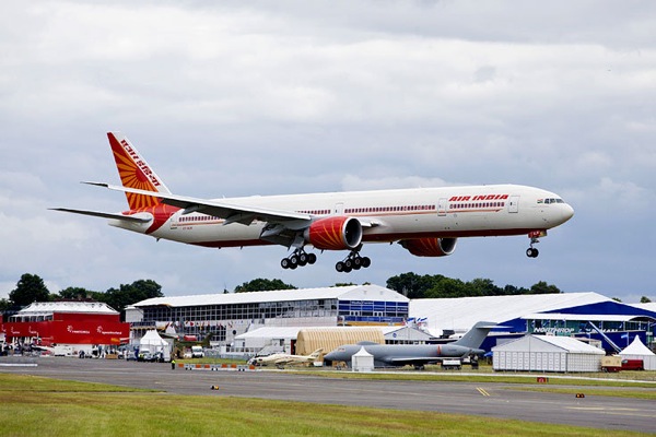 farnborough_boeing_777_300ER_air_india_landing.jpg