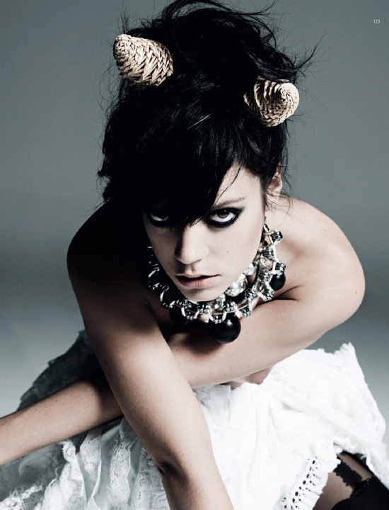 Lily_Allen_Harpers_Bazaar_Russia_January_2010_09.jpg