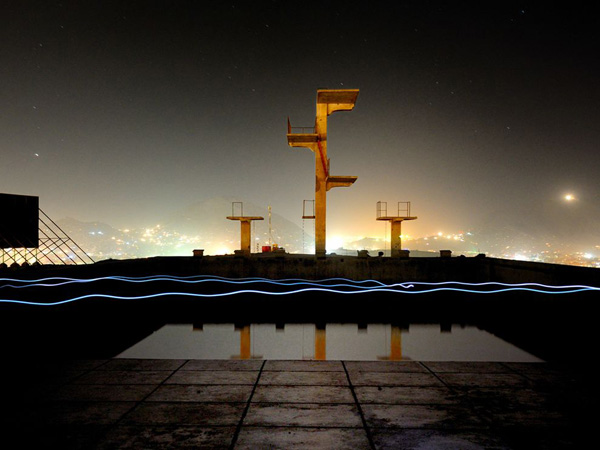 swimming-pool-afghanistan_23946_990x742.jpg