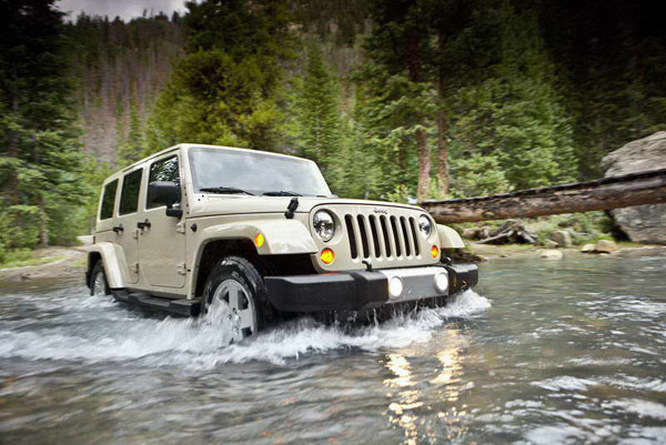 2011_Jeep_Wrangler_04.jpg