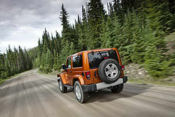 2011_Jeep_Wrangler_07.jpg