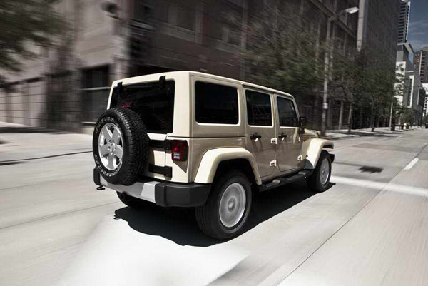 2011_Jeep_Wrangler_14.jpg