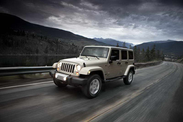 2011_Jeep_Wrangler_15.jpg