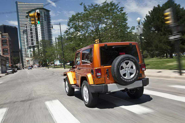 2011_Jeep_Wrangler_22.jpg