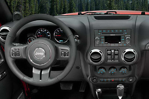 2011_Jeep_Wrangler_25.jpg