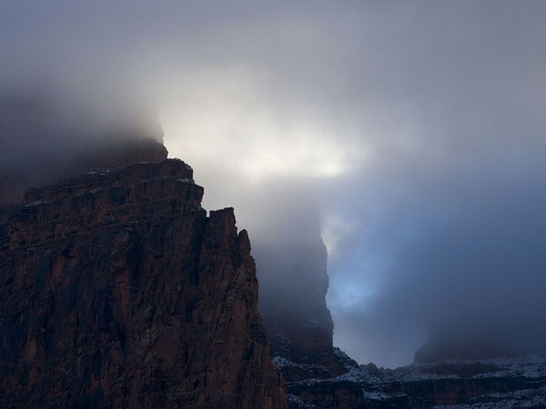 grand-canyon-storm-clouds_25299_990x742.jpg