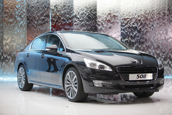 2011 Peugeot 508.jpg