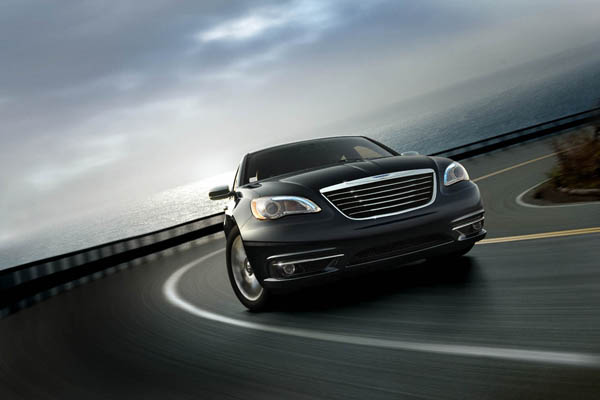 10-2011-chrysler-200.jpg