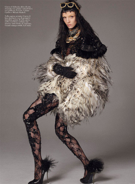 Mariacarla-Boscono-by-Steven-Meisel-DesignSceneNet-02 копия.jpg