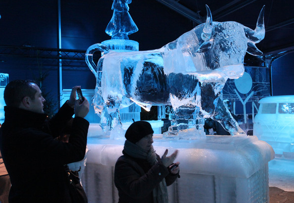 Snow+Ice+Sculpture+Festival+jNwU3ualRQvl.jpg