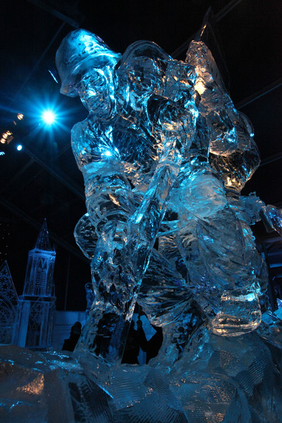 Snow+Ice+Sculpture+Festival+uylf88yo9UWl.jpg