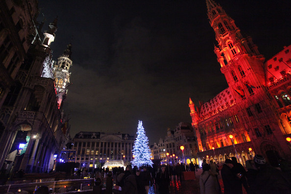 Christmas+Lights+Illuminate+La+Grand+Place+pKtLBkw5Pi4l.jpg