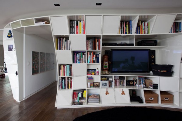 BendingBookcaseApartment3-600x400.jpg