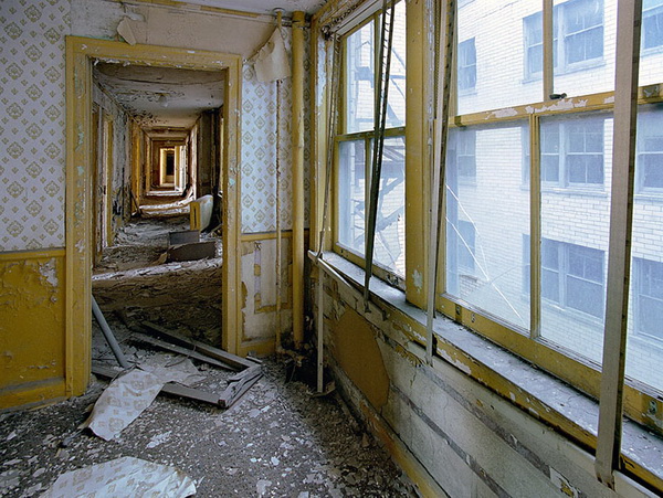 the_ruins_of_detroit-10.jpg