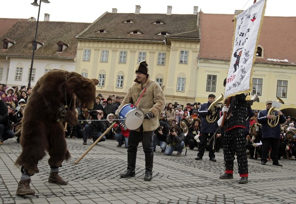 carnival_sibiu_romania1.jpg