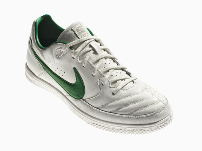 White_2_NIKE5_Stills 30250c.jpg