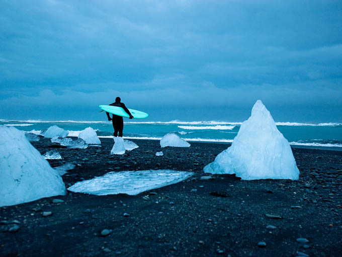 surfing-iceland_35262_990x742.jpg