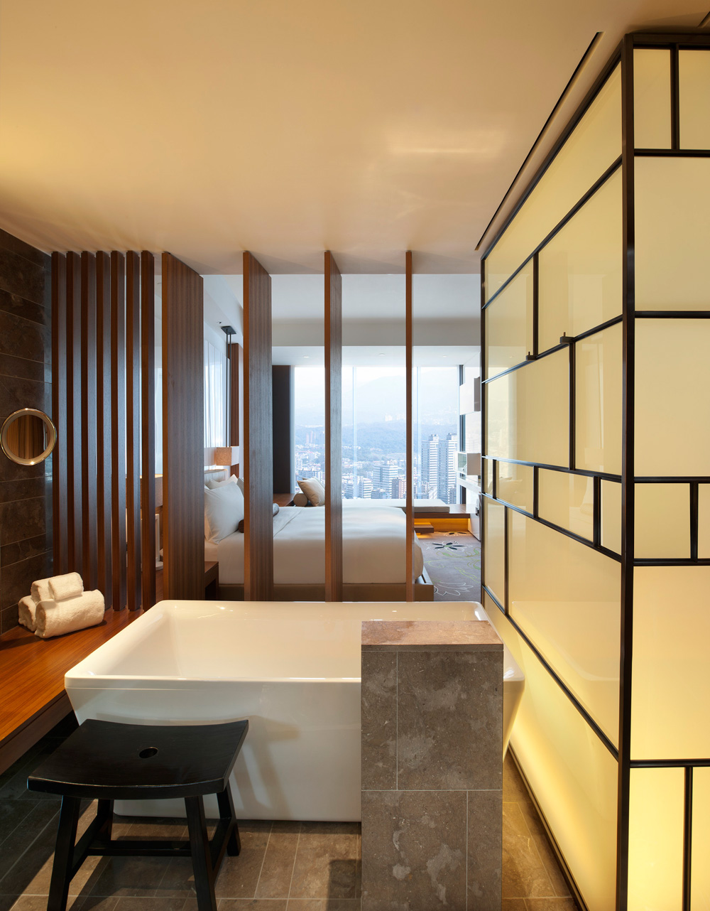 W-Hotel-Taipei-Guestroom11.jpg