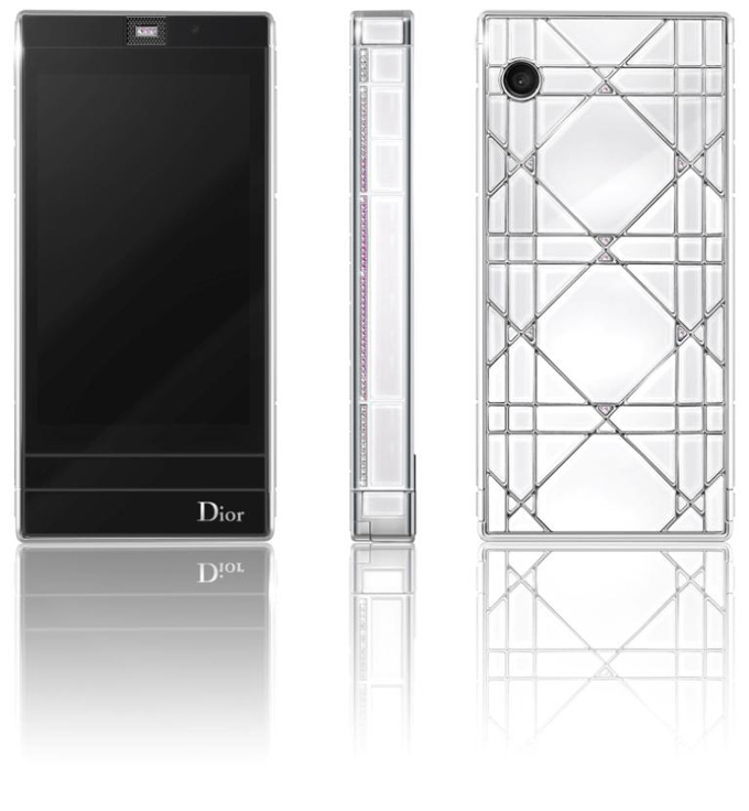 New Dior phone - White Zélie.jpg