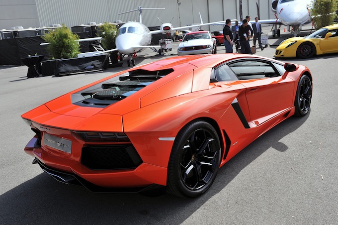 04-lamborghini-aventador-na-debut.jpg