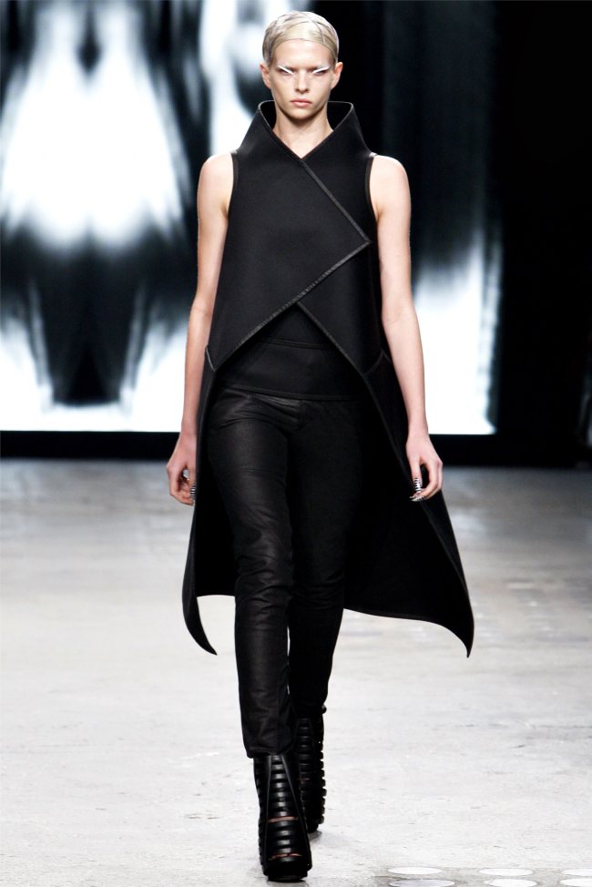 gareth-pugh18.jpg