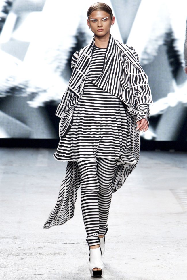 gareth-pugh25.jpg