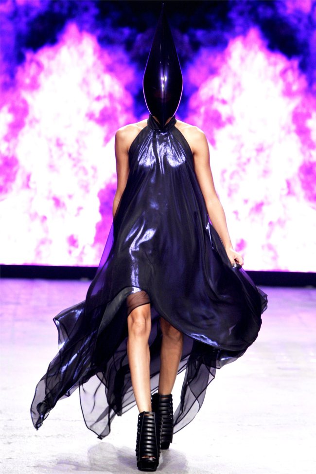 gareth-pugh33.jpg