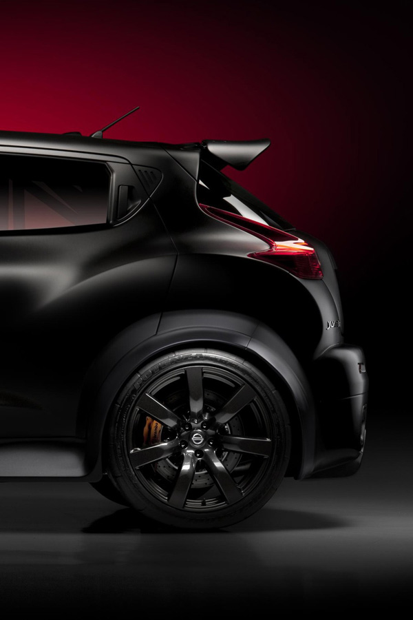 nissan-juke-r-6.jpg