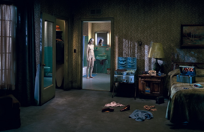 GregoryCrewdson10.jpg