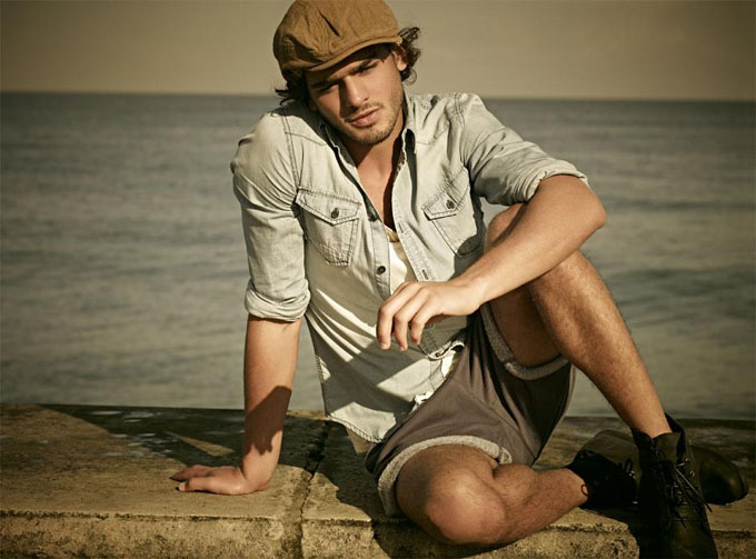 marlonteixeirapullbearspringsummer2012campaign8.jpg