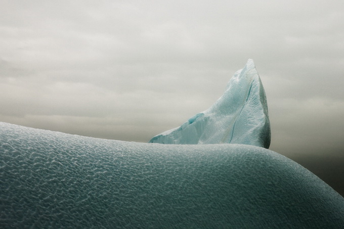 melt-portrait-of-an-iceberg-14_.jpg