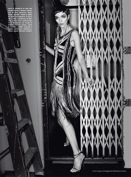 022412mariacarlabosconovogueitaliafebruary20123.jpg