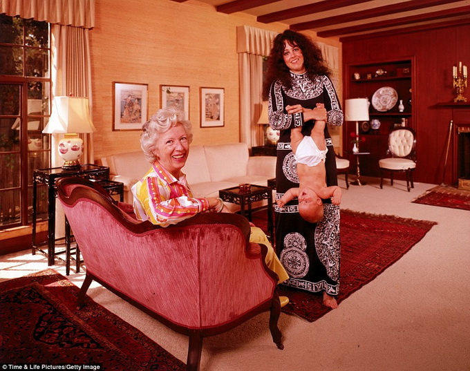 1970s-rock-stars-with-their-parents-3.jpg