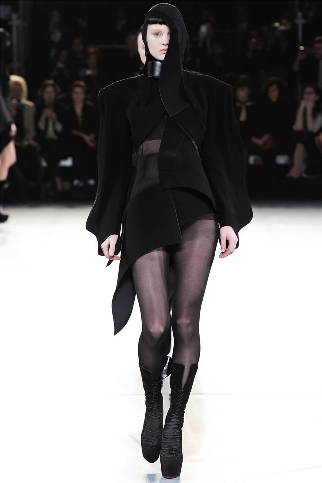 mugler32.jpg