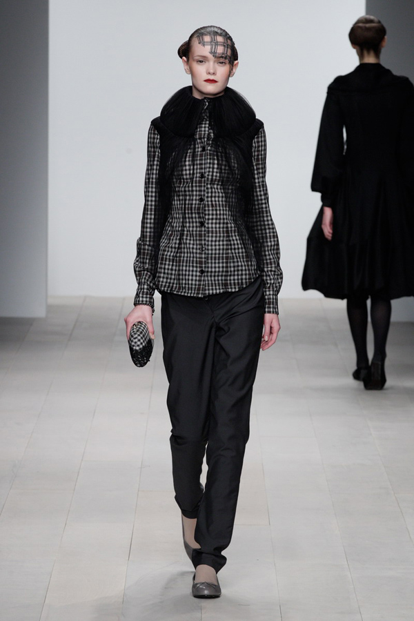 Corrie-Nielsen-Autumn-Winter-2012_13-Womenswear-Collection-11.jpg