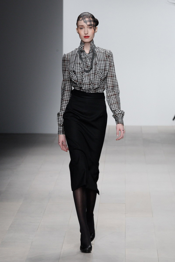 Corrie-Nielsen-Autumn-Winter-2012_13-Womenswear-Collection-15.jpg