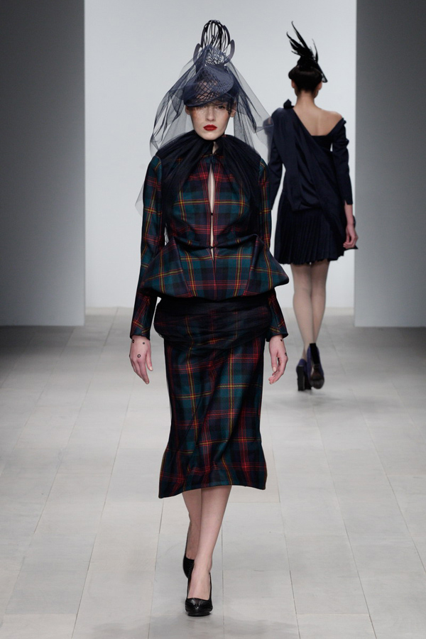 Corrie-Nielsen-Autumn-Winter-2012_13-Womenswear-Collection-25.jpg