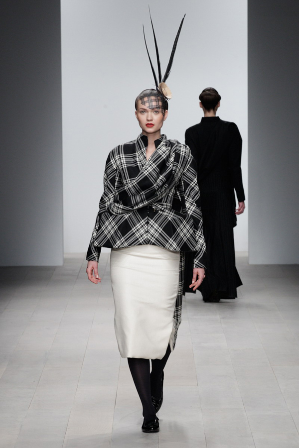 Corrie-Nielsen-Autumn-Winter-2012_13-Womenswear-Collection-33.jpg