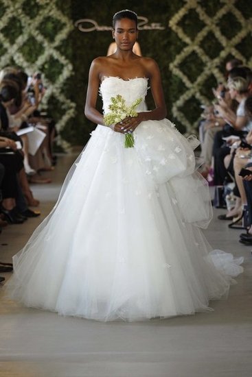 Oscar-de-la-Renta-Bridal-Spring-2013_15.jpg