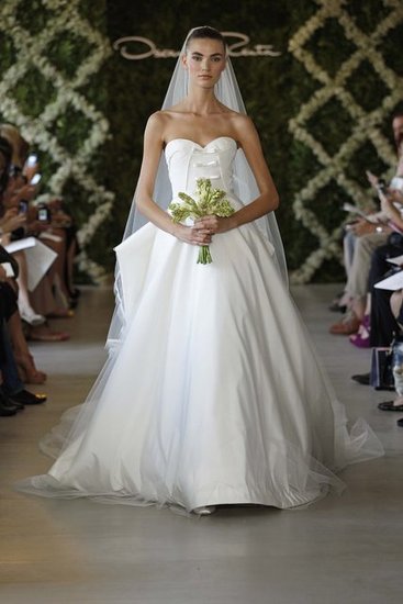 Oscar-de-la-Renta-Bridal-Spring-2013_20.jpg