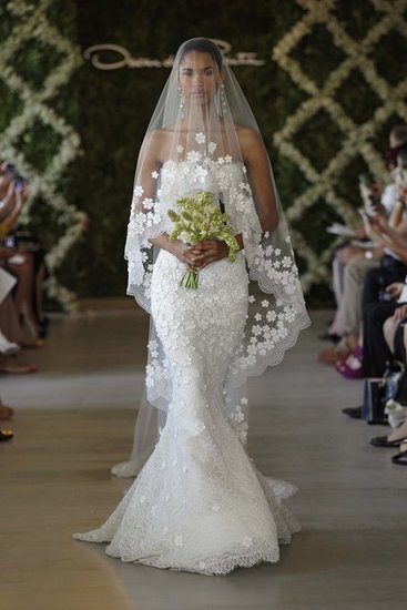 Oscar-de-la-Renta-Bridal-Spring-2013_24.jpg