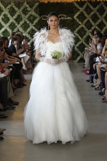 Oscar-de-la-Renta-Bridal-Spring-2013_31.jpg