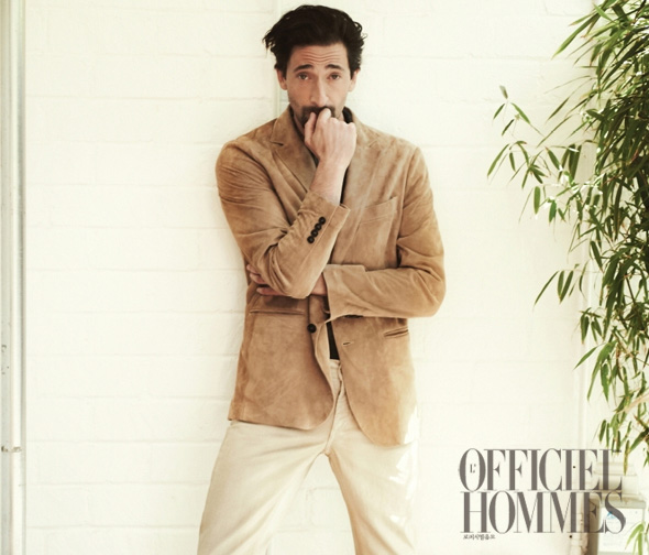 Adrien-Brody-LOfficiel-Hommes-Korea-02.jpg