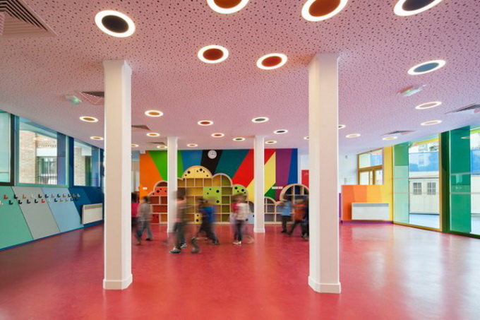 Colorful-French-School1-640x429.jpg