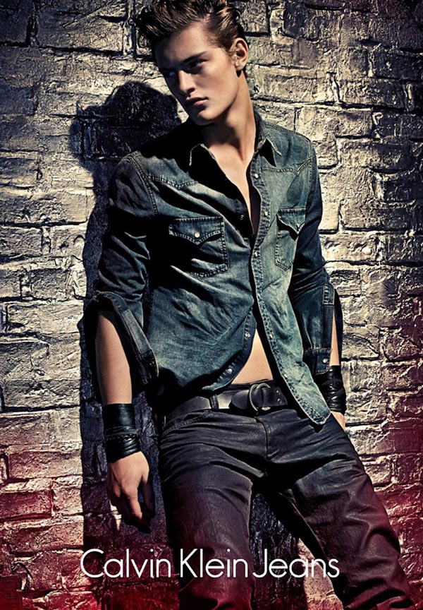 calvinkleinjeansautumnwinter2012campaign4.jpg