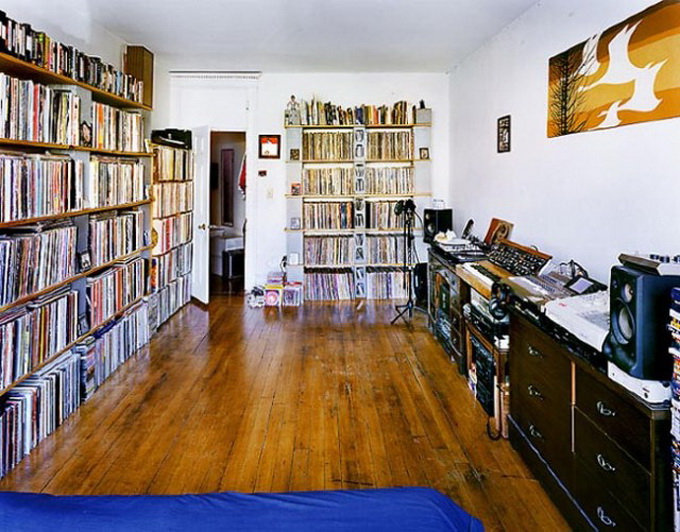 DJ-Bedroom-640x515.jpg