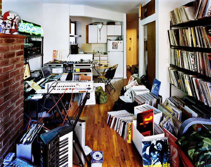 DJ-Bedroom-640x522.jpg